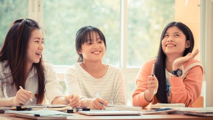 Sama-sama Suka Belajar, 3 Zodiak Ini Cocok Jadi Sobat Ambisius Si Scorpio