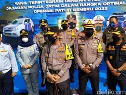 Kapolda Jatim Lepas 52 Mobil ETLE Tanda Dimulainya Operasi Patuh Semeru 2022