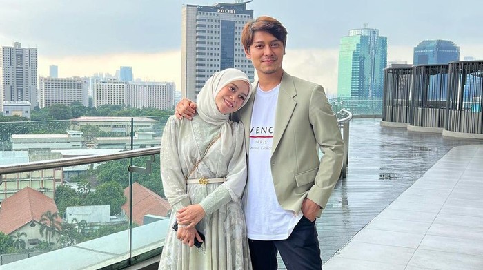Rizky Billar Diduga Lakukan KDRT Terhadap Lesti Kejora, Ini Pemicu Konflik dan Ancaman Hukumannya! Rizky Billar Diduga Lakukan KDRT Terhadap Lesti Kejora, Ini Pemicu Konflik dan Ancaman Hukumannya!