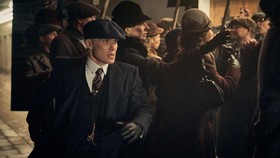 Margot Robbie Memohon Cillian Murphy Bintangi Spin-Off Peaky Blinders