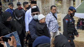 Cerita Ridwan Kamil di Tengah Duka: Ada Ibu Ucapkan Selamat Idulfitri