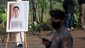 Di Pemakaman Eril, Ridwan Kamil Sampaikan Terima Kasih ke Jokowi
