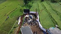 <p>Dikelilingi gunung, area pemakaman Eril terasa sejuk dan memiliki udara dingin. (Foto: YouTube Humas Jabar)</p>