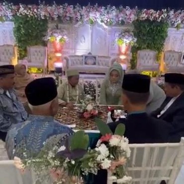 7 Momen Pernikahan Adul & Whenti, Digelar Tertutup Dihadiri Rekan Artis