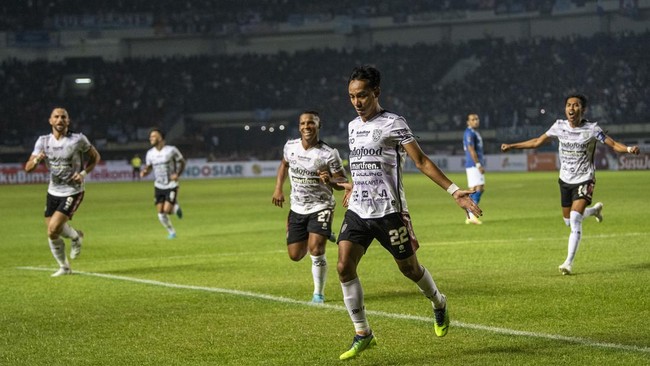 Daftar top skor Piala Presiden 2022 kembali berubah usai pertandingan lanjutan yang digelar pada Senin (20/6) dan berikut daftar top skor Piala Presiden.