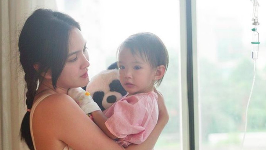 Shandy Aulia dan Claire Herbowo