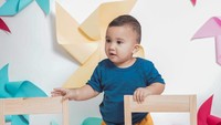 <p>Ukkasya juga selalu aktif dan ekspresif, Zaskia kerap menyebutnya bolu. <em>“Ukkasya Bolu I love you @ukkasyahki masyaAllah Tabarakallah,”</em> tulis Zaskia sebagai caption. (Foto: Instagram @zaskiasungkar15)</p>