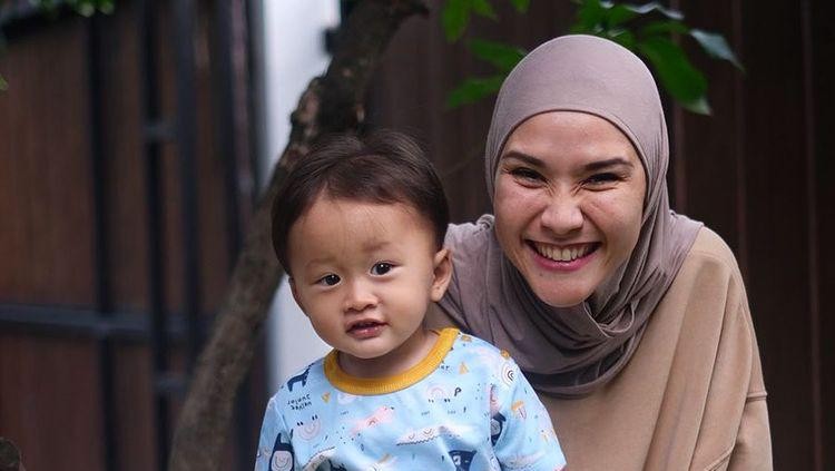 zaskia mecca dan bhaj kama zaskia mecca dan bhaj kama