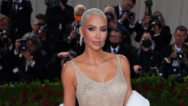 img-title Masih Jomlo Usai Putus dari Pete Davidson, Kim Kardashian Cari Pacar Baru