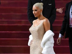 Dituding Rusak Gaun Marilyn Monroe, Kim Kardashian Akhirnya Bersuara