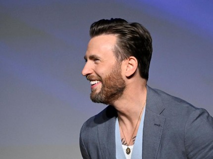 Chris Evans Jadi Pria Terseksi 2022: Ibuku akan Sangat Bahagia