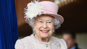 4 Aksi Ratu Elizabeth II yang Diduga Merupakan Kode Rahasia