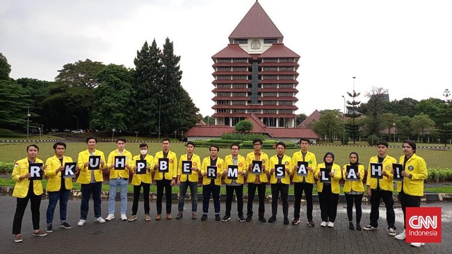 BEM UI akan menggelar demo RKUHP di depan Gedung DPR besok. Mahasiswa menuntut transparansi draf RKUHP.