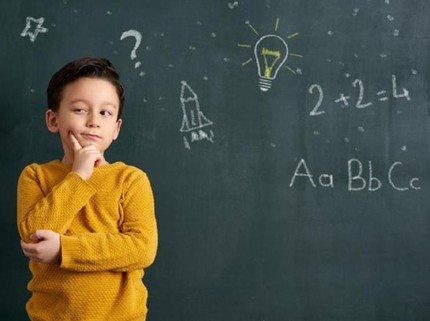 7 Tanda Anak Berpotensi Cerdas, Benarkah Salah Satunya Cepat Bicara?
