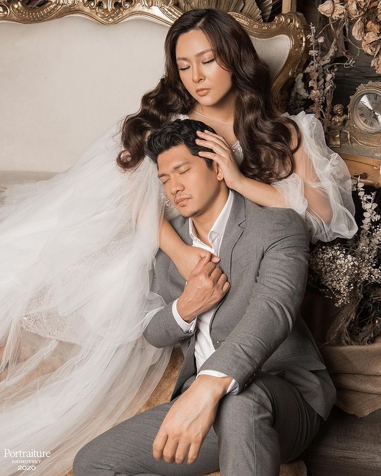 Audy Item dan Iko Uwais Audy Item dan Iko Uwais