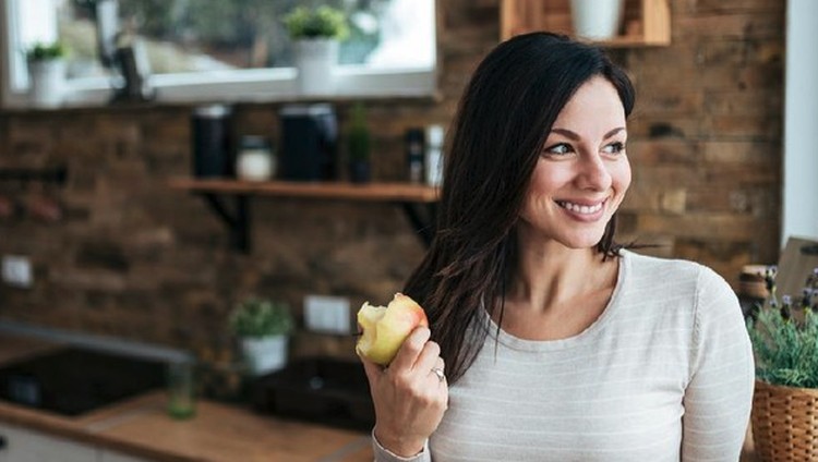 Sedang menurunkan berat badan agar cepat kurus, Bunda? Coba selingi menu harian Bunda dengan buah untuk diet agar cepat kurus.