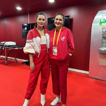 Foto bareng Raisa, Donna Agnesia: Yang Satu Raiso