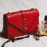 Nggak Perlu Repot Dandan Kayak Belanja di Butik, Ini Daftar Situs Terpercaya Buat Beli Barang Branded