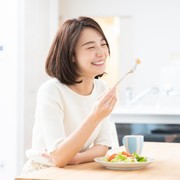 8 Kebiasaan yang Dianggap Biasa Padahal Bisa Bikin Rencana Dietmu Gagal