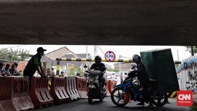 Pertamina Jegal Mobil di Atas 2.000 cc Minum Pertalite, Motor Nyusul
