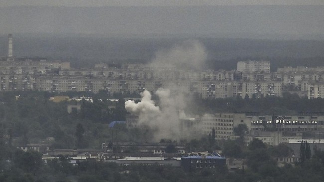 Rusia menggempur habis-habisan Severodonetsk, wilayah yang menjadi episentrum perang di Donbas, Ukraina.