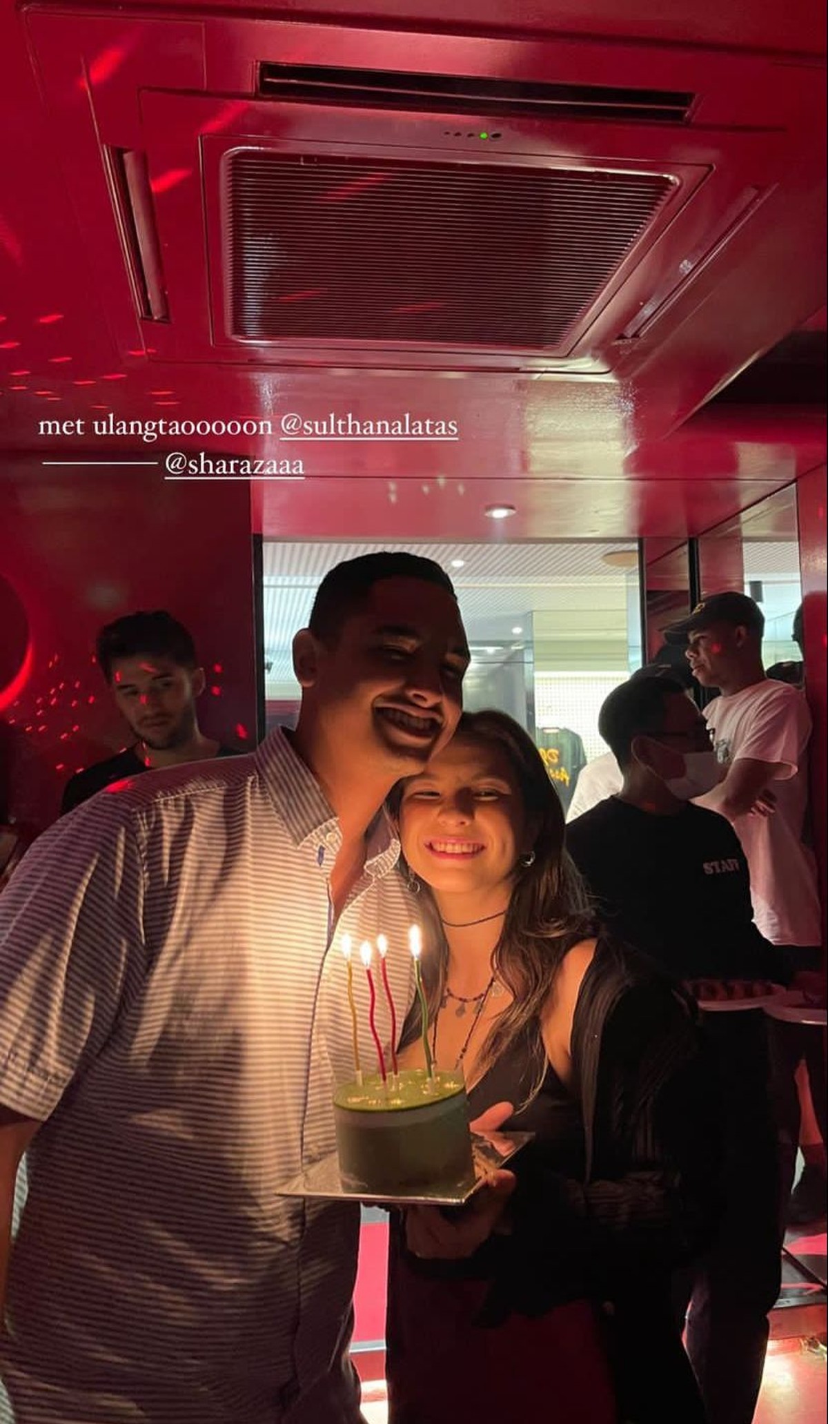 Shaloom Razade Rayakan Ultah Pacar