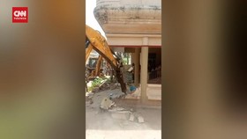 VIDEO: Rumah Pendemo Kecam Penghina Nabi Muhammad Dihancurkan