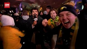 VIDEO: Momen Reporter dan Fans Rayakan Australia Lolos Piala Dunia