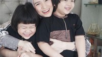 <p>Vaga termasuk anak yang aktif dan ceria. Anak pertama Donita itu, lahir pada 12 November 2015. Ia memiliki adik bernama Parva. (Foto: Instagram @donitabhubiy)</p>