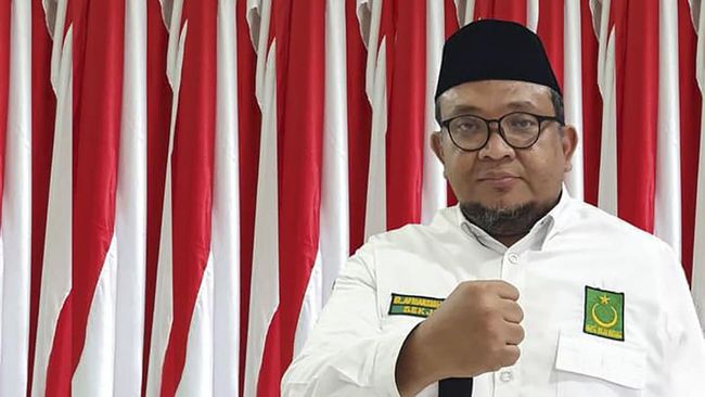 Jokowi Dikabarkan Tunjuk Politikus PBB Afriansyah Noor Jadi Wamenaker
