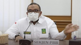 Jokowi Resmi Lantik Politisi PBB Afriansyah Noor Jadi Wamenaker