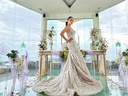 7 Pesona Cinta Laura Pakai Gaun Pengantin Putih bak Princess