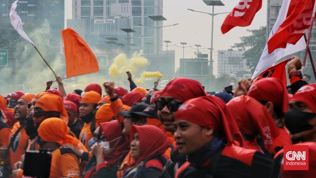 Partai Buruh mempertimbangkan untuk menggugat syarat pencalonan presiden yang diatur dalam UU Pemilu ke Mahkamah Konstitusi.
