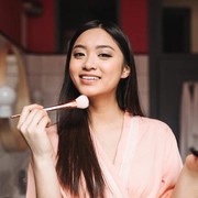 Mengenal Mineral Makeup, Jenis Kosmetik yang Dinilai Aman Dipakai Setiap Hari