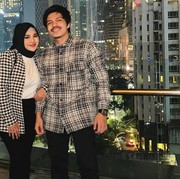 Gaya Stylish Aurel Hermansyah dan Atta Halilintar Tampil Kompak dengan Busana Monokrom