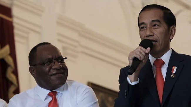 Wamendagri yang baru saja dilantik Presiden Joko Widodo (Jokowi), Wempi Wetipo, mempunyai harta senilai total Rp65 miliar.