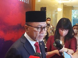 Survei Kepuasan Jokowi Anjlok, Zulhas: Orang Akan Marah Kalau Inflasi
