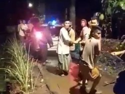 Jabar Hari Ini: Mobil Nyasar ke Kuburan di Subang