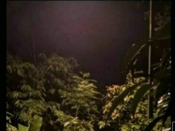 Heboh Mobil Tersesat Masuk ke Area Kuburan di Subang