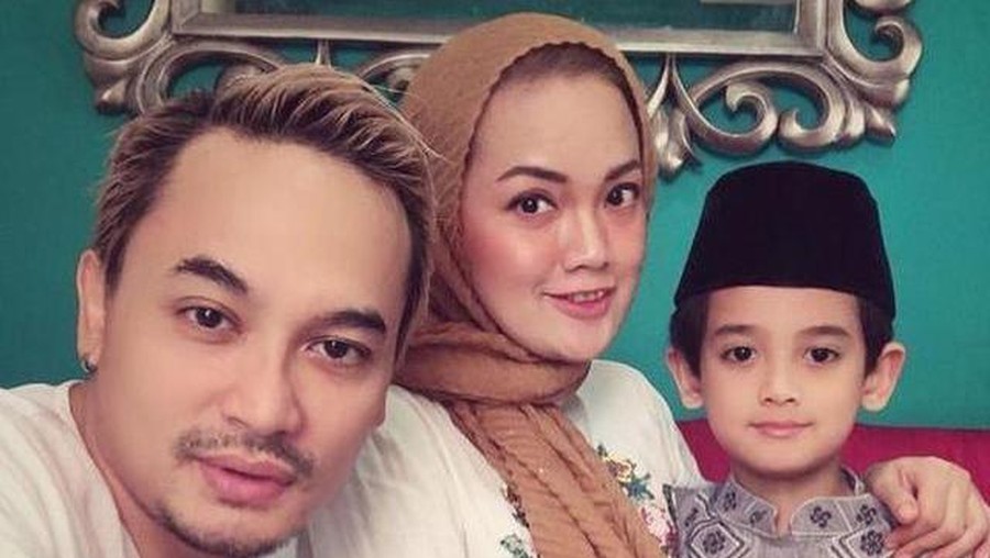 Keluarga Panji Saputra