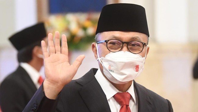 Menteri Perdagangan Zulkifli Hasan mengaku mendapat perintah dari Presiden Jokowi melakukan misi dagang keliling dunia untuk menyerbu pasar potensial.