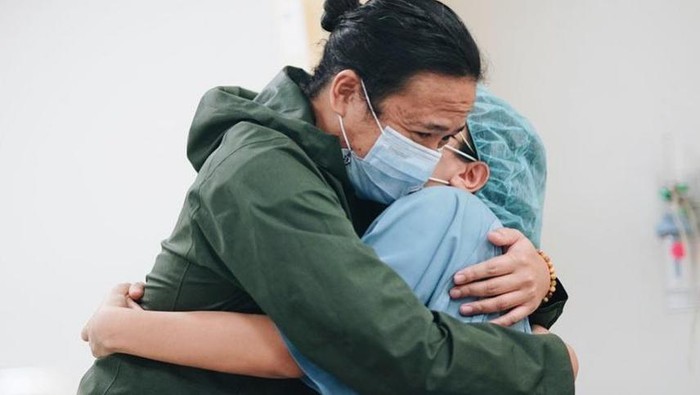 Anak Pertama Dea Ananda Lahir Usai 12 Tahun Menunggu, Intip Kisah Inspiratifnya Selama Menanti yuk!