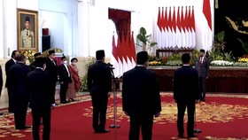 Jokowi Resmi Lantik 3 Wakil Menteri, Termasuk Raja Juli PSI