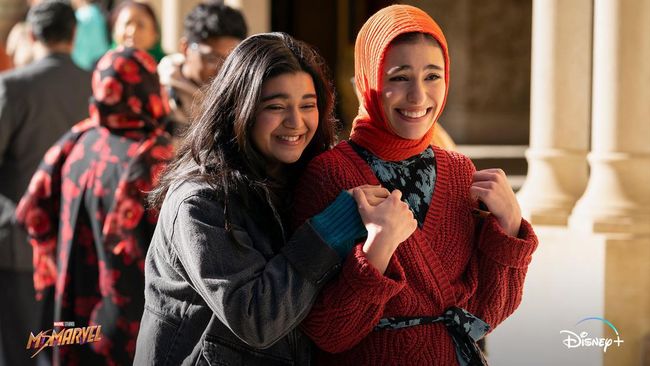 Cara tim produksi menampilkan Pakistan dan Muslim dalam Ms. Marvel menuai pujian dari para pemain.
