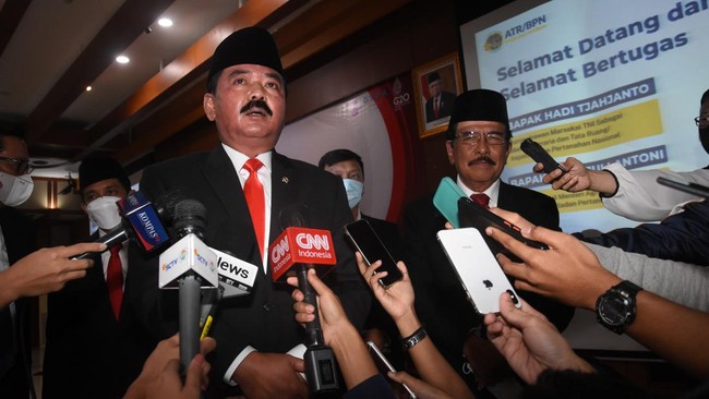 Menteri ATR Hadi Tjahjanto menanggapi santai gugatan ganti rugi Rp28 triliun yang dilayangkan Pontjo Sutowo ke pemerintah terkait hak kelola Hotel Sultan.