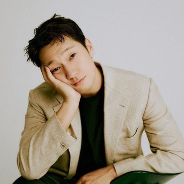 Fans Tagih Janji Son Seok Koo Usai 'The Roundup' Tembus 10 Juta Penonton