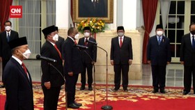 VIDEO: Jokowi Lantik 2 Menteri Dan 3 Wamen