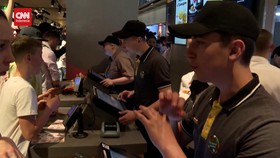 VIDEO: Mc-Donalds Rusia Berubah Nama Jadi Vkusno