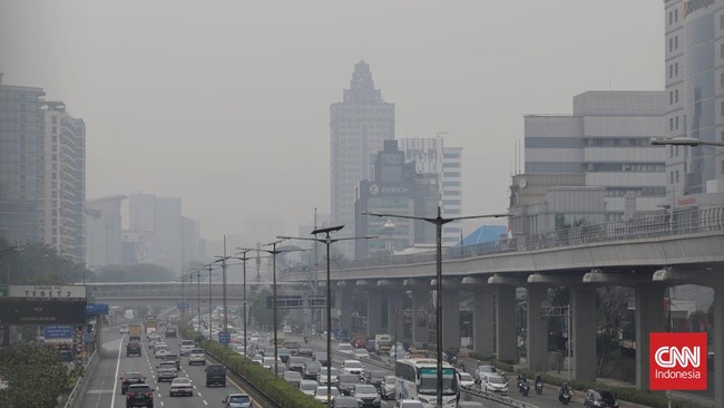 Berikut tujuh kota dengan kualitas udara terburuk per Selasa (21/6), Jakarta urutan pertama.