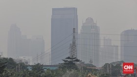 Udara Jakarta Terburuk Sedunia saat Rutin Hujan, Apa Hubungannya?